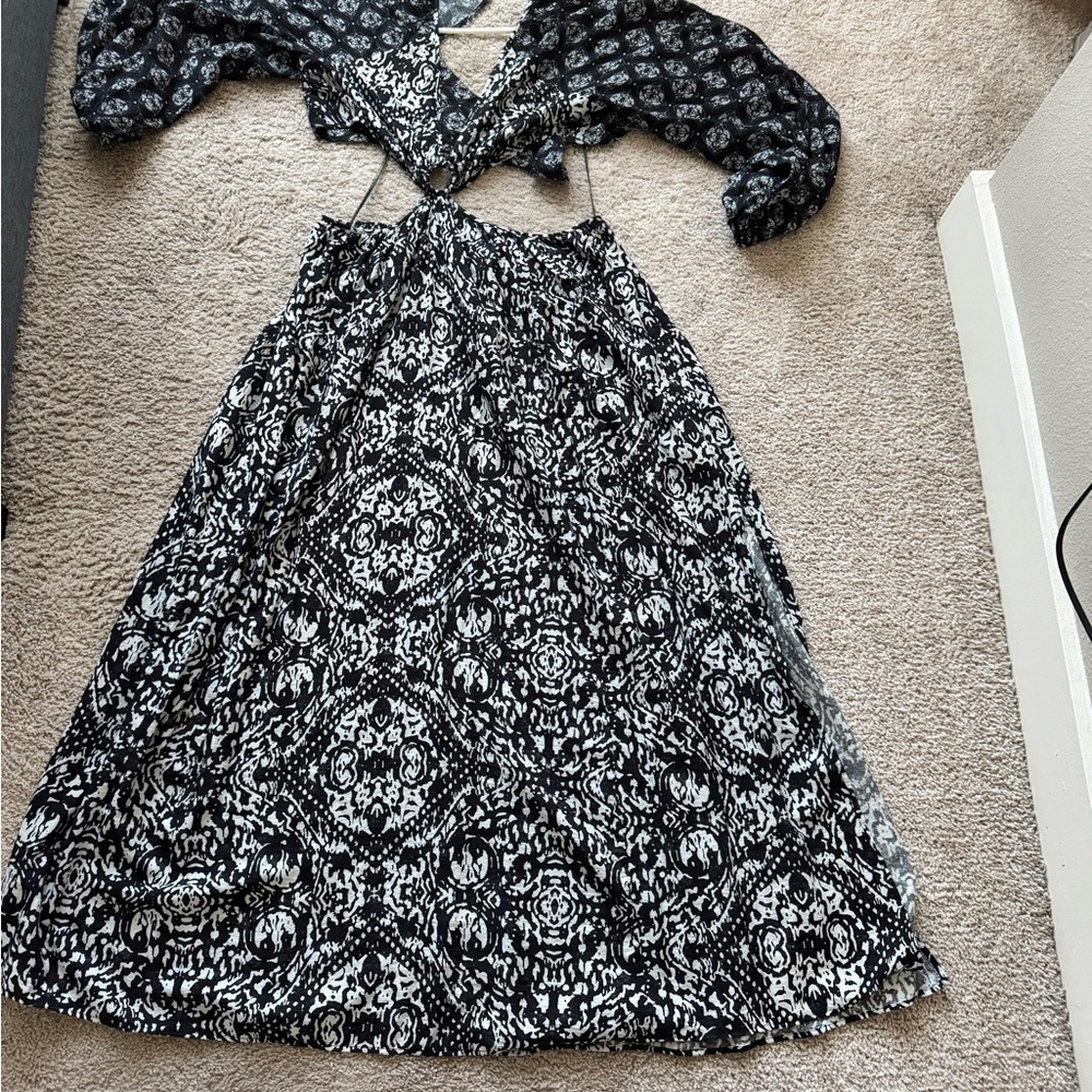 Abercrombie & Fitch Black and White Maxi Dress with Plunge Neckline